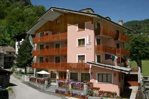 Hotel Dama Bianca Valtournenche Eksteriør billede